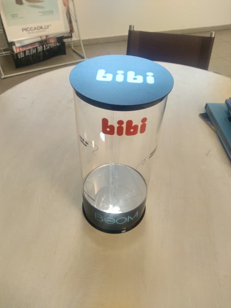 JBL — Displays Dare to Listen